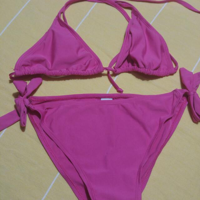 FUSCHIA PINK STRING BIKINI (Size m) (Category: Bikinis & Swimsuits) located in Mandaluyong City. Submitted by love.whatilove (Listing ID 101170214, Image 1). Description: .