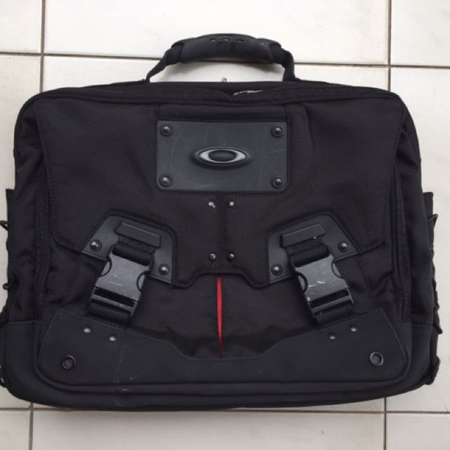 Oakley Computer Bag 2.0 (Laptop 