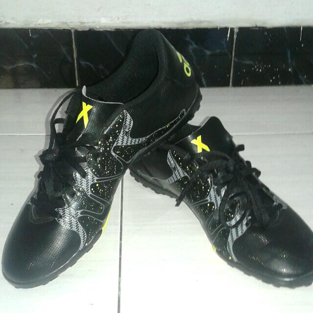Sepatu Futsal Adidas X 15 4 Original Sports Other Sports Equipment On Carousell