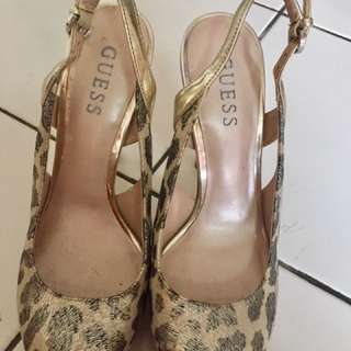 GUESS HIGH HEELS Size 6,5 ORI