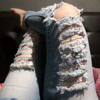 Ripped Jeans Guess