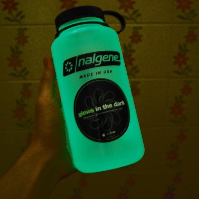 Nalgene 1 Litre Glow In The Dark, Furniture & Home Living, Kitchenware