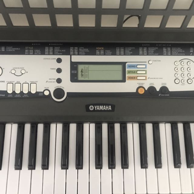 Yamaha EZ200 Keyboard And Stand, Hobbies & Toys, Music & Media