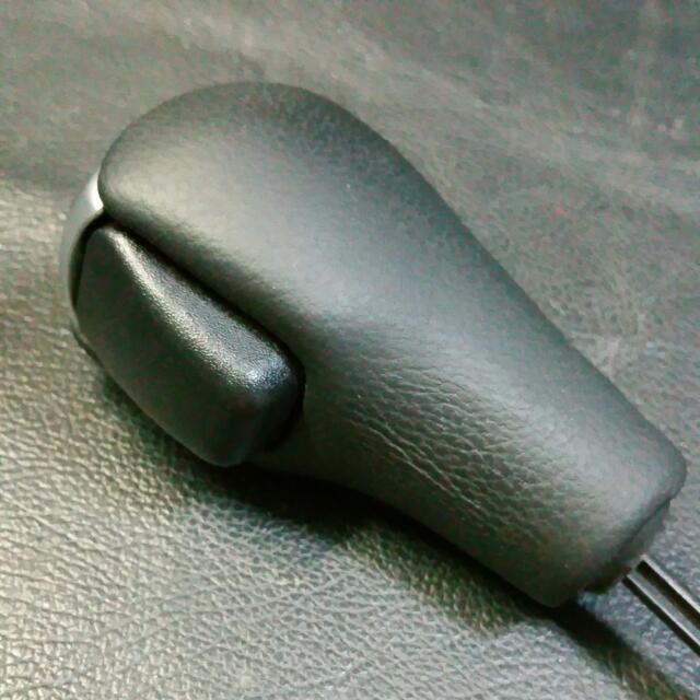 Automatic Shift Knob (Category: Interior Styling & Trim) located in Singapore. Submitted by no.frills (Listing ID 101535818, Image 3). Description: Near new (99% new) scratch free on the metallic surface (see photos). Leather in perfect condition. Taken from E9x BMW when new. Not a straight forward DIY if cross to other platforms as it might involve some trimming of the shifter stick. Non negotiable, let lest low ball. Thank you for looking. Chee