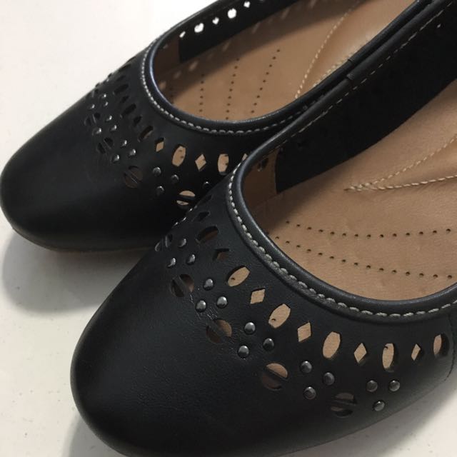 Clarks artisan ladies shoes shop