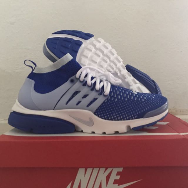 NIKE AIR PRESTO FLYKNIT
