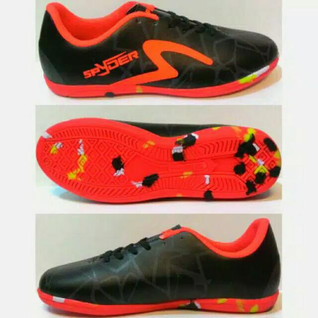 Sepatu Futsal Specs Hitam Orange 43 Fesyen Pria Sepatu Di Carousell