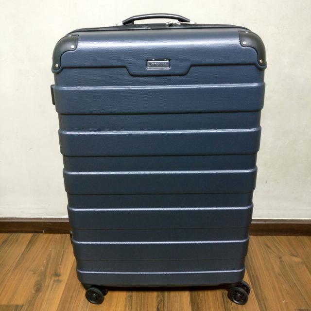 Slazenger 28" Hardshell 8wheel Spinner Luggage, Luxury, Bags & Wallets on Carousell