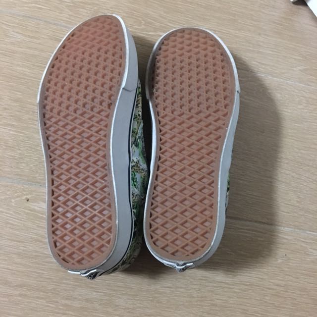 Vans （分類：波鞋）位於 Hong Kong。 由 edmond_253 提交（商品編號 101390853，圖片 2）。簡介： 。