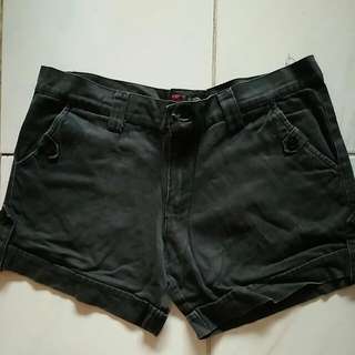 hotpants hitam