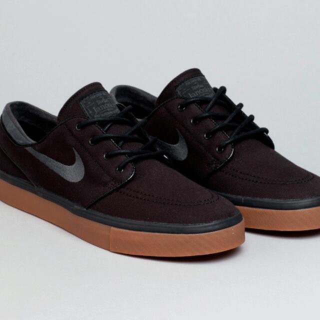 Nike Stefan Janoski Black Gum Sole Size 7