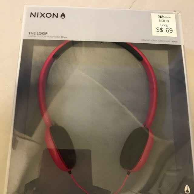 Nixon pink Headset (Category: Other Mobile & Gadget Accessories) located in Singapore. Submitted by angelicangel6 (Listing ID 101627567, Image 2). Description: .