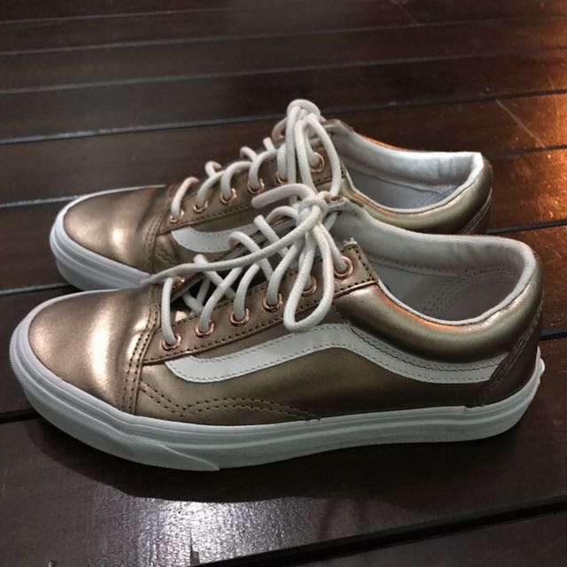 Vans exclusive rose gold shop metallic old skool trainers
