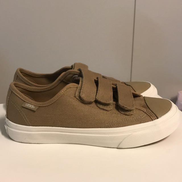 vans prison issue shoes