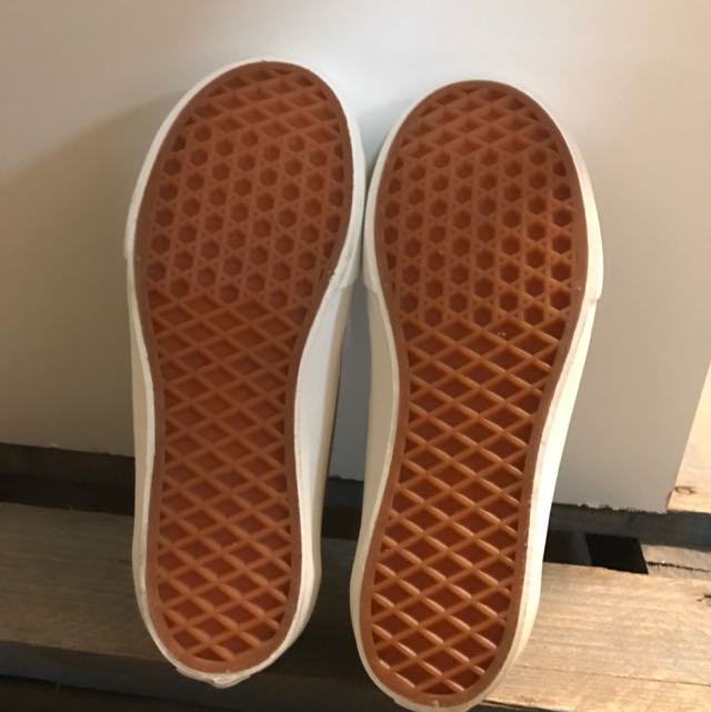 Vans prison outlet issue orange
