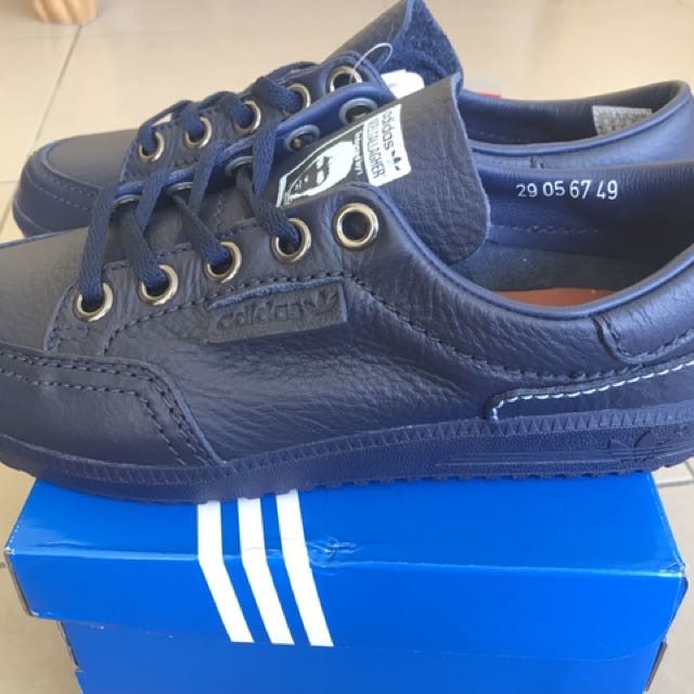 Adidas x store noel gallagher