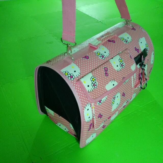 hello kitty pet carrier