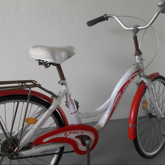 Lady Ladies Bicycle Bike, Sports Equipment, Bicycles & Parts, Bicycles ...