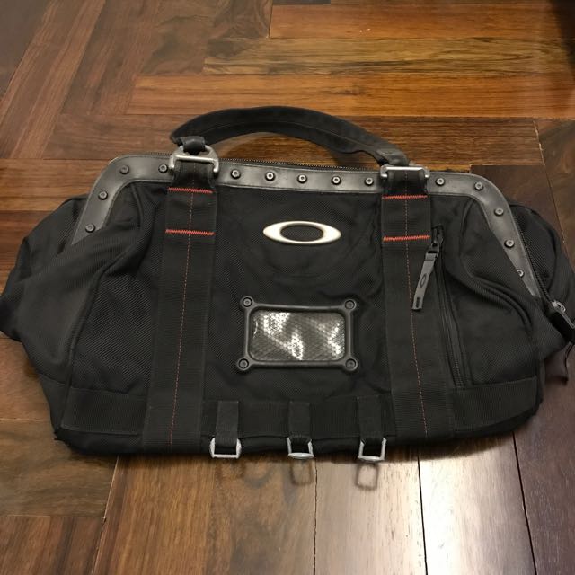 Oakley Gym Bag, Men's Fashion, Bags, Sling Bags on Carousell