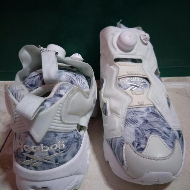 Reebok instapump sale discount