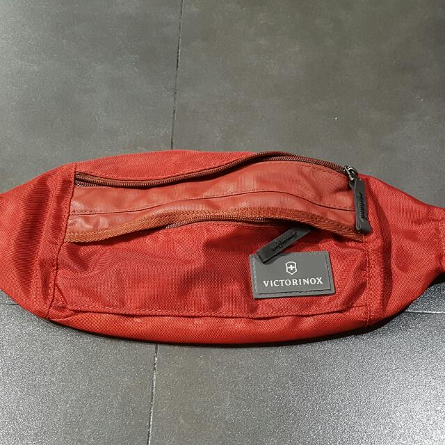 VICTORINOX ALTMONT ORBITAL WAIST PACK RED Everything Else on