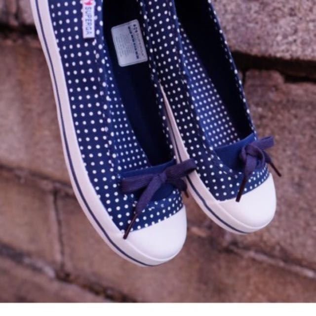 Superga blu discount a pois