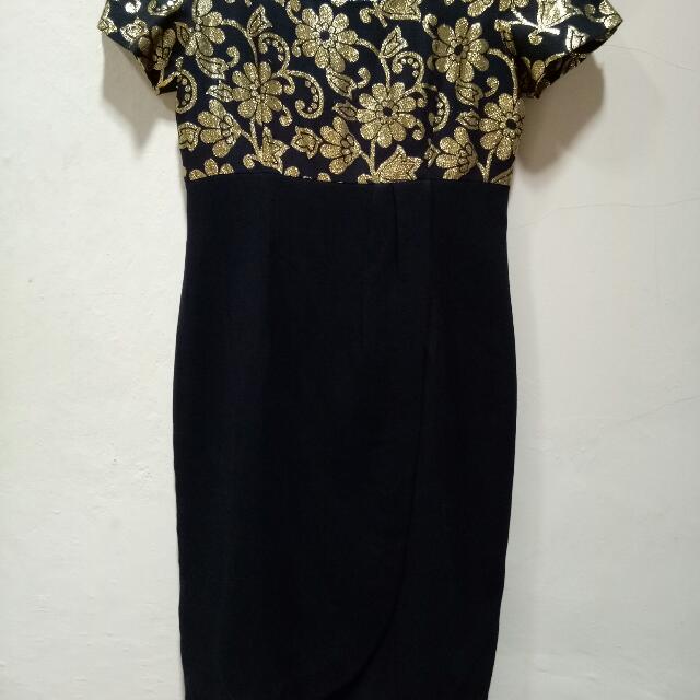dress hitam gold