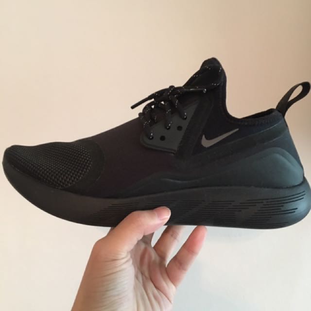 nike lunarcharge essential mens