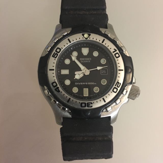 seiko quartz diver 200m
