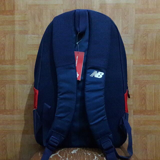 new balance tas