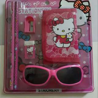 HELLO KITTY, SPIDERMAN
& others Stationery & Sunglass Set
Great For Birthday Party Goodie Bags
Suitable For Personal Use