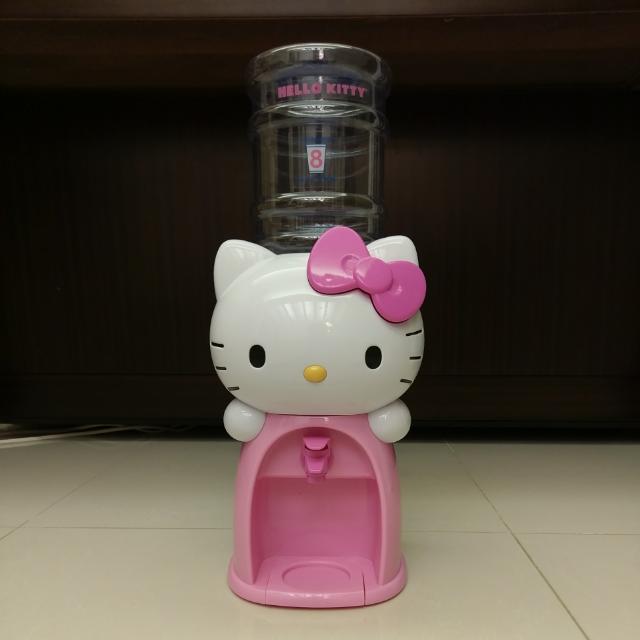 Costco 限量hello Kitty 迷你飲水機 2公升 居家生活 家庭雜貨在旋轉拍賣