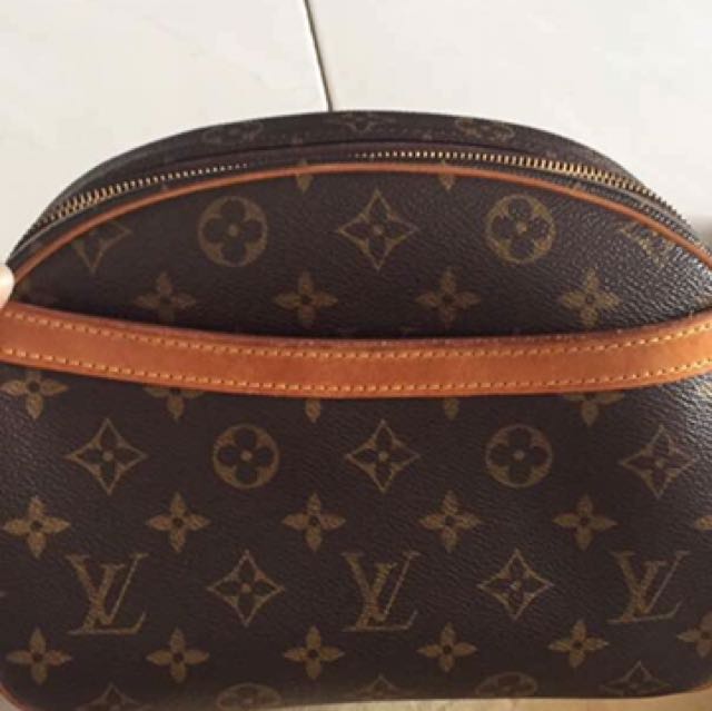 Authentic LV Apple Sling Bag!, Luxury, Bags & Wallets on Carousell