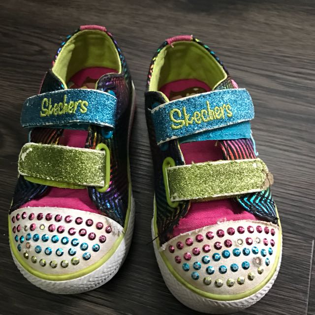 twinkle toe shoes by skechers