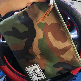 Herschel Beg