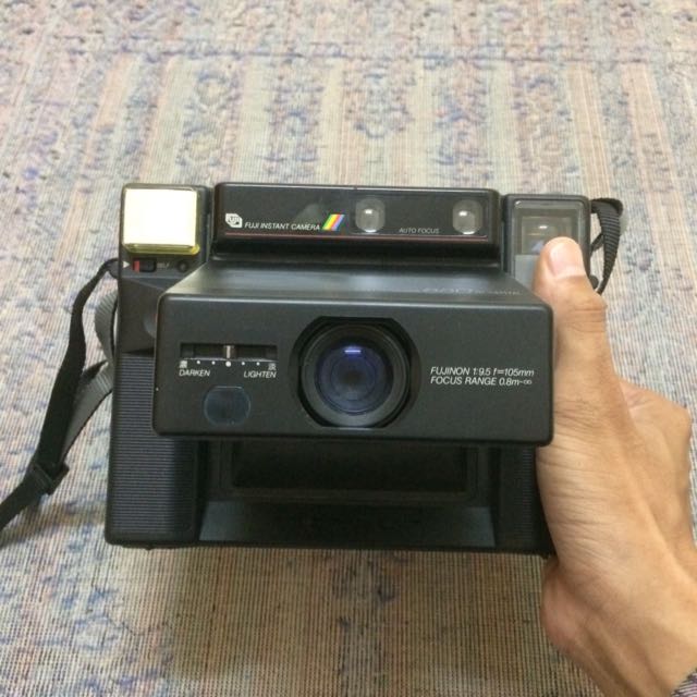 Fuji Instant Camera (Fotorama 880 Hi-Crystal)