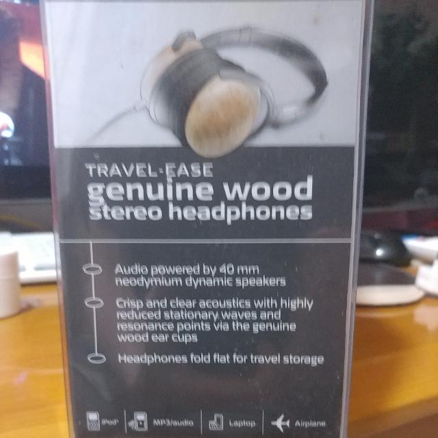 Headset （分類：樂器配件）位於 Hong Kong。 由 edmondjk 提交（商品編號 102447887，圖片 3）。簡介： 。