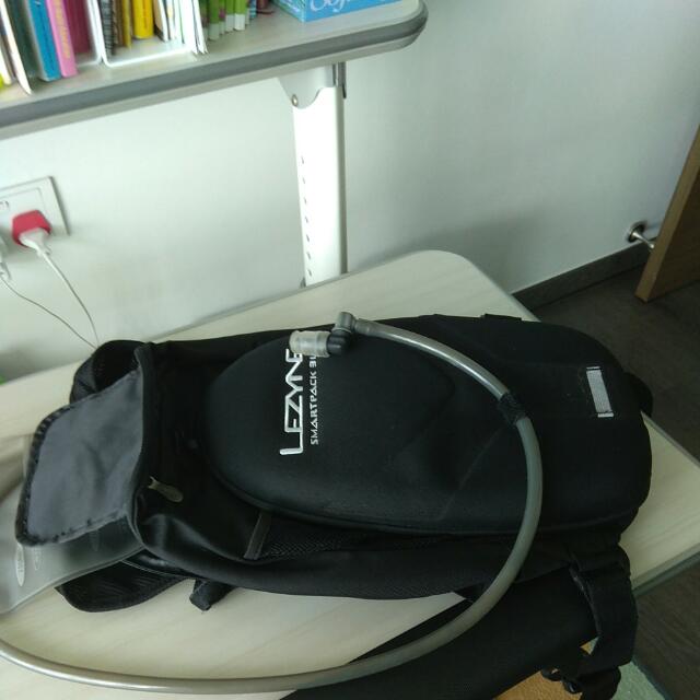lezyne backpack