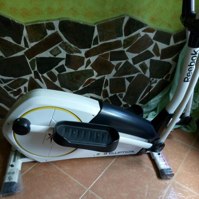 REEBOK ZR8 ELLIPTICAL Sports Equipment Exercise Fitness Cardio Fitness Machines on Carousell