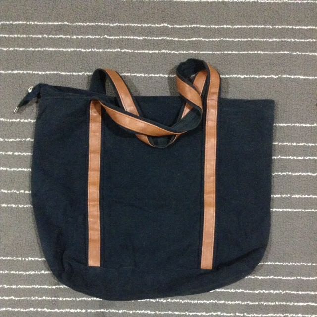 Outlet shop bags brands