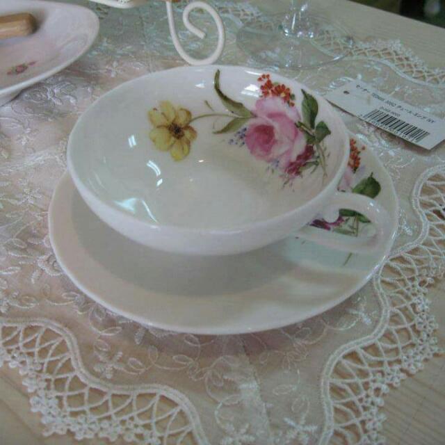 日本製大坪高明老師手繪薔薇紅茶杯 居家生活 家庭雜貨在旋轉拍賣