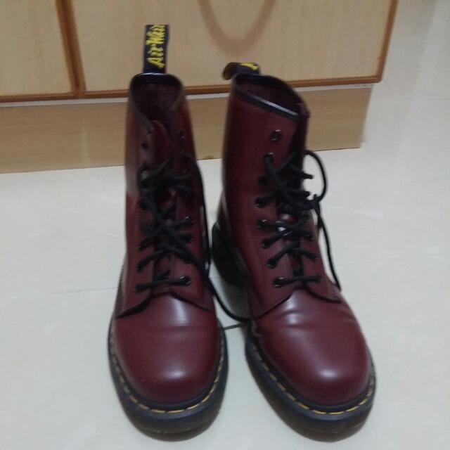 red 1460 dr martens