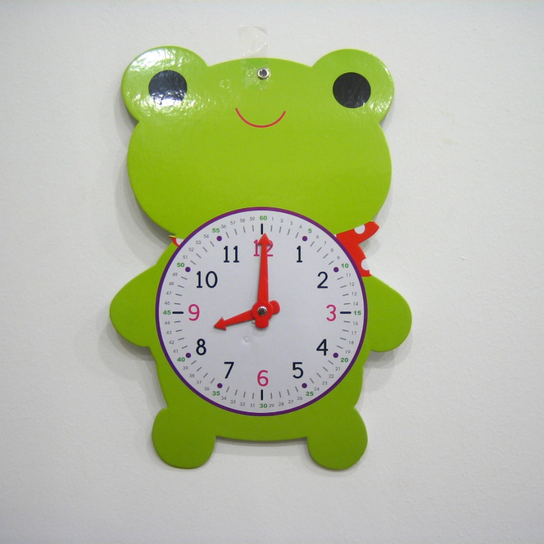 Frog Cardboard Kid Child Learning Clock, Hobbies & Toys, Toys & Games