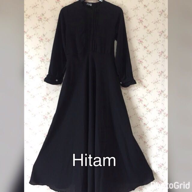 Gamis Wollycrepe Black Hitam Women S Fashion Muslim Fashion On