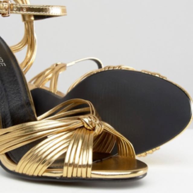 Gold knot heels sales