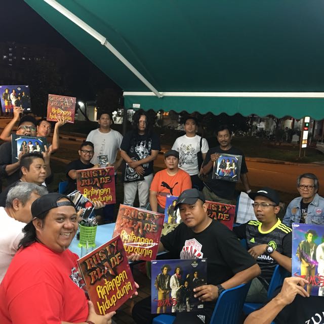 Rusty Blade Rintangan Hidup Dunia Vinyl Record Hobbies Toys Music Media Vinyls On Carousell