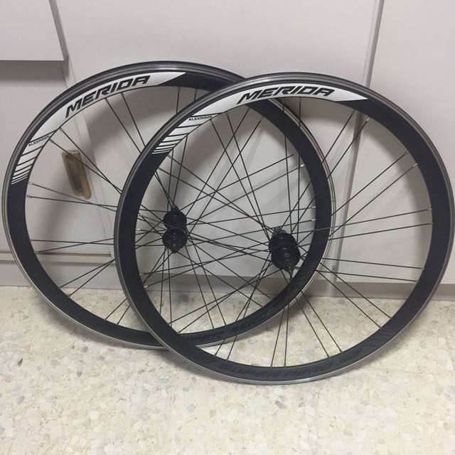 shimano aero wheels