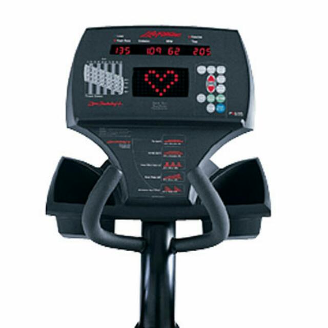Life Fitness X9i Elliptical Cross Trainer Sports Games Equipment On Carou