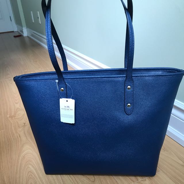 Navy blue discount leather coach purse