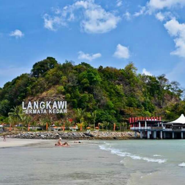 Pakej Langkawi termasuk Hotel Kereta Sewa dan Sarapan 